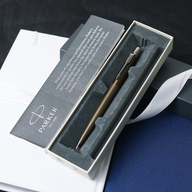 Bút Bi Parker Jotter PRM Đ-BRW PTP CT TB6-1953418 6 bút bi Parker Jotter PRM Đ-BRW PTP CT TB6-1953418