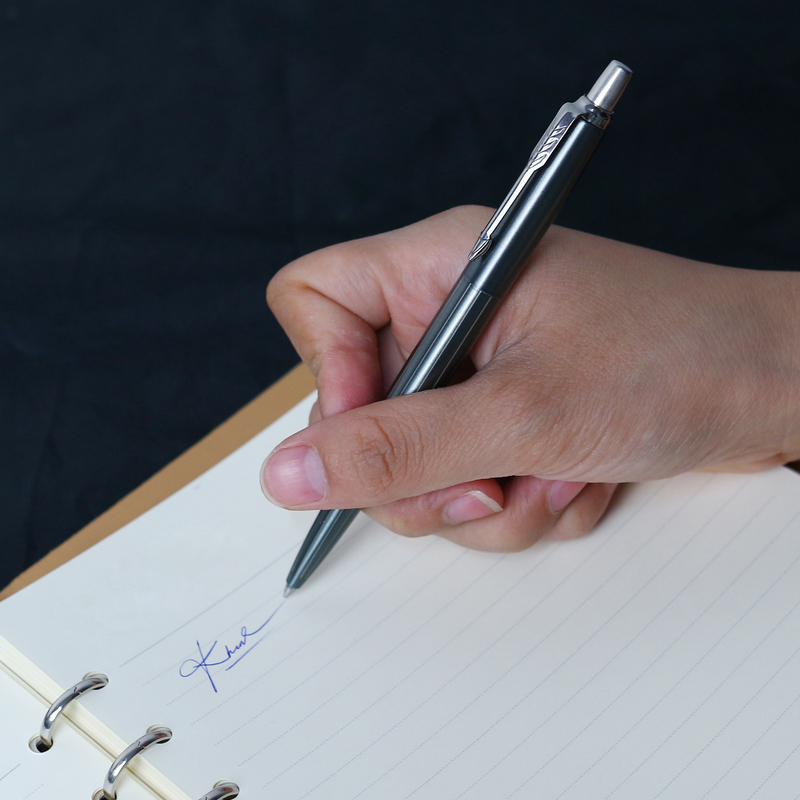 Bộ Sưu Tập Các Phiên Bản Parker Jotter Đặc Biệt: Đẳng Cấp Của Biểu Tượng 70 Năm 1 bút bi Parker Jotter PRM Đ-OF Grey CT TB6-1953417