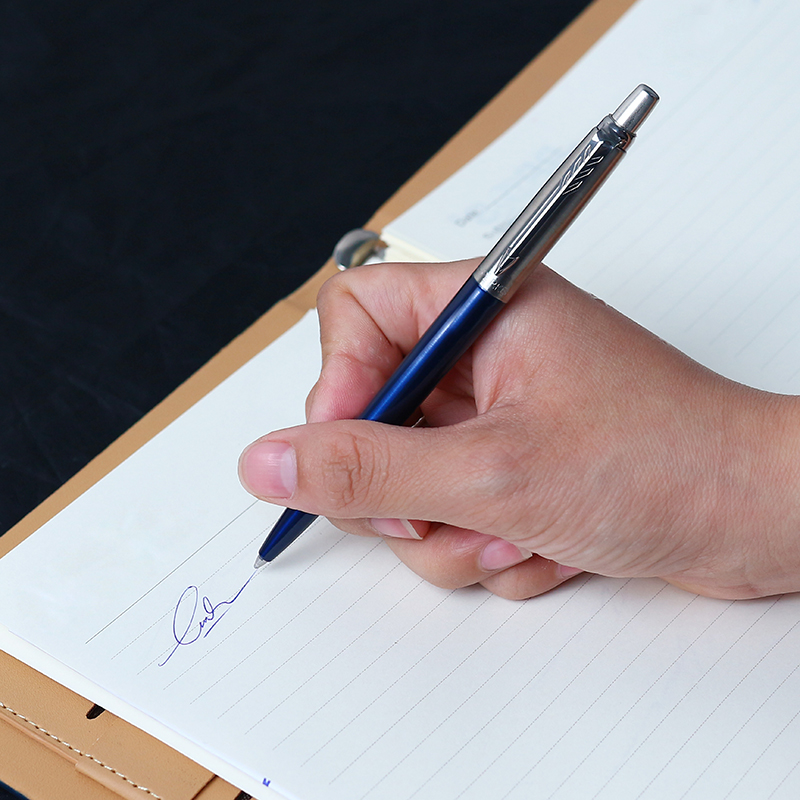 Bút Bi Parker Jotter Đ-Royal Blue CT TB6-1953347 15 mo ta but bi parker jotter d royal blue ct tb6 1953347 11