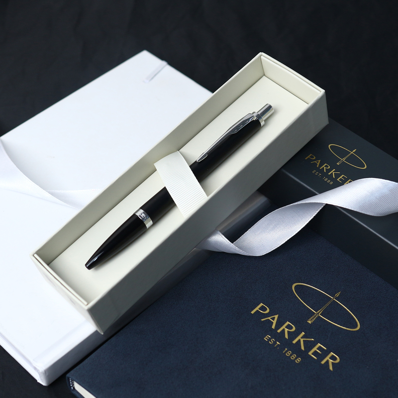 Phân biệt bút Parker thật và giả kinh nghiệm từ chuyên gia 2 Đặc điểm chung của bút Parker chính hãng