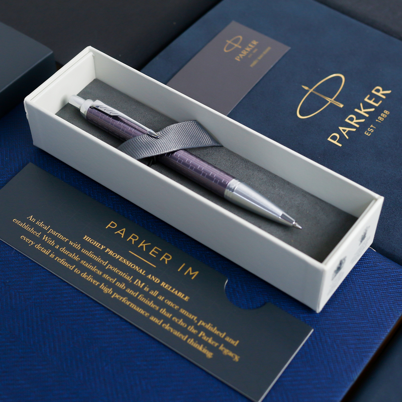 Quà tặng sang trọng cho nam giới phù hợp với mọi dịp 3 Vì sao bút ký Parker luôn là món quà sang trọng lý tưởng